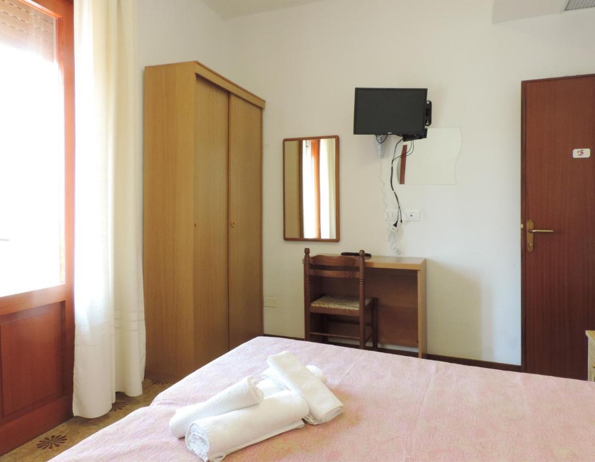 Hotel Saturno Lido di Jesolo Eksteriør billede