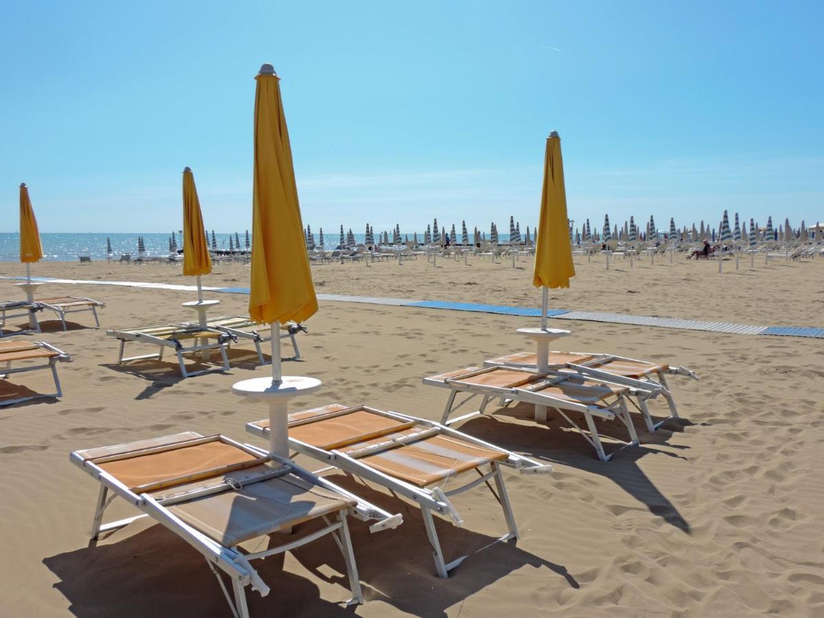 Hotel Saturno Lido di Jesolo Eksteriør billede